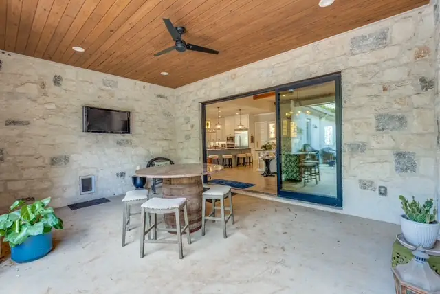 Projects: Model Home photo 14